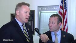 Lawmakers Weigh In on Facebook's New Crypto News Clip