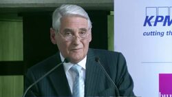 Luxury time pieces compete in the 'Oscars of watchmaking' News Clip