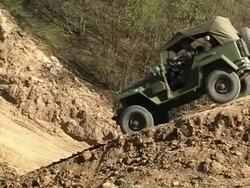 military jeep Stock Footage
