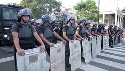 VOICED : Unos 5000 campesinos protestan en Asuncion News Clip