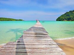 Pier to sea Stock Footage