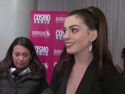 NEWS CAPSULE REPORTER/CHYRON: Bride Wars Premiere, New York, NY, 1/6/09 Stock Footage