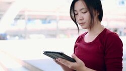 Woman use tablet Stock Footage