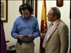 First Cuban to get Spanish passport under citizenship law News Clip