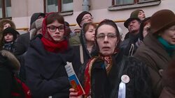 VOICED : Rusia condena a siete manifestantes anti News Clip