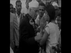 CAN 071 PRIME MINISTER OF INDIA JAWAHARLAL NEHRU ARRIVES AT CONGRESS PARTY CONVENTION Instructional Video