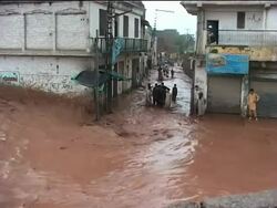 WRAP Death toll rises to 430; floods in Swat Valley, Peshawar ADDS relief, IDPs News Clip