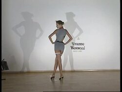 ENTERTAINMENT WEEKLY:  ENT1-PARIS FASHION News Clip