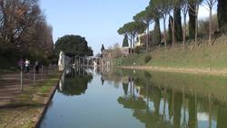 Italy, Tivoli - Hadrian's Villa Instructional Video