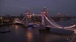 NIGHTSHOTS OF OLYMPIC RINGS LIT UP ON TOWER BRIDGE Instructional Video