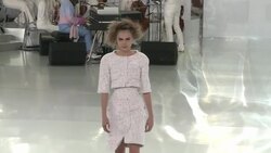 VOICED : Chanel alta costura en zapatillas News Clip