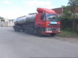 UN sets up water tanks with clean water as crisis worsens News Clip
