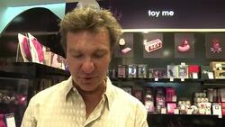 VOICED : Erotico y ecologico News Clip