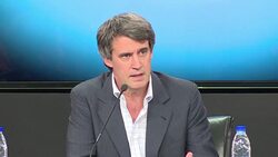 CLEAN : Argentina restores single forex market (2) News Clip