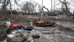 CLEAN : Ruins show ferocity of Ukraine battle as civilians cower News Clip