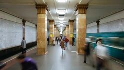 Russia, Moscow, Metro station platform - Time lapse Stock Footage