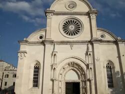 The faÃƒÂ§ade of Saint James Cathedral, Sibenik Stock Footage