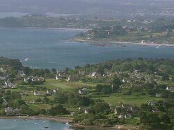 WS AERIAL View over houses near coast Ile De Brehat / Brittany, Channel Isles Stock Footage