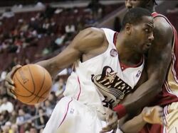 A number of top NBA players are with new teams this season, including Ron Artest, James Posey, Mo Williams and
Elton Brand. Some coaches also packed their bags, including Larry Brown, who's now with Charlotte. (Nov. 5) News Clip