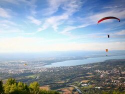 take off paraglider Stock Footage