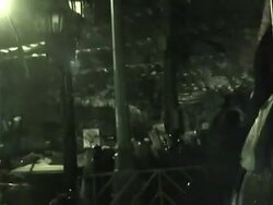 CLEAN: Dramatic footage from night battle in Bangkok News Clip