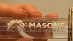 Gin crackers and festive tipples: Drinks trends this Christmas Instructional Video