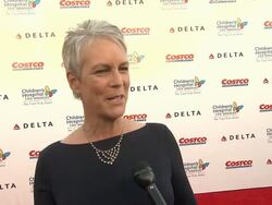 INTERVIEW - Jamie Lee Curtis at Children's Hospital Los Angeles Gala: Noche de Ninos Stock Footage