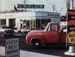 1956 Sinclair gas station montage Stock Footage