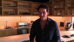 CLEAN : Whats for dinner Seaweed at Chiles top restaurant News Clip