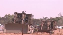 CLEAN : Israeli tanks position News Clip