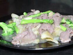 Fried noodles with beef Stock Footage