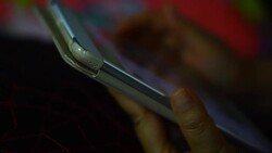 hand click tablet Stock Footage