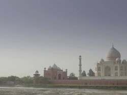 WS PAN Taj Mahal / Agra, Uttar Pradesh, India Stock Footage