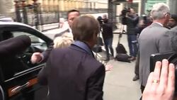Sir Cliff Richard arriving at court News Clip