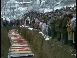 Bosnian war, mass grave uncovered Stock Footage