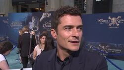 Orlando Bloom and Jerry Bruckheimer defend Johnny Depp at Ã¢Â€ÂœPiratesÃ¢Â€Â Hollywood premiere, young stars talk post-filming babies News Clip