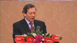 CHINESE ARCHITECT WINS TOP PRIZE News Clip