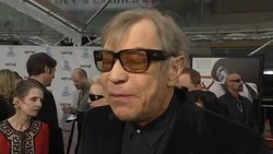 NEW STARS RECALL WHAT THEY MISS ABOUT OLD HOLLYWOOD News Clip