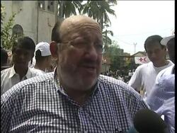 Refugee camp; EU delegate surveys relief ops; Koreans work to prevent disease Instructional Video