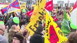 CLEAN : Thousands protest in Berlin ahead of climate summit News Clip