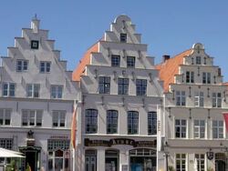 MS View of houses at market square, North Sea North Frisia / Friedrichstadt, Schleswig Holstein, Germany Stock Footage