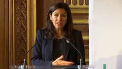 UN: more than half of people with HIV are on drugs News Clip