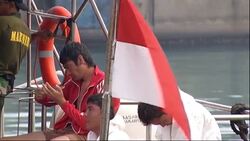 Survivors brought ashore after boat carrying asylum seekers sinks Instructional Video