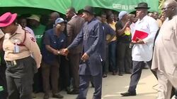 CLEAN : President Goodluck Jonathan votes in Nigerian election News Clip