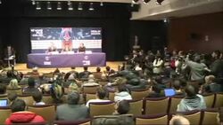 CLEAN : Footballer Beckham to donate News Clip