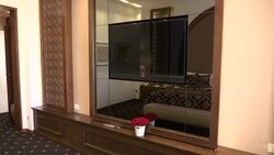 Famous hotel prepares for arrival of US President News Clip