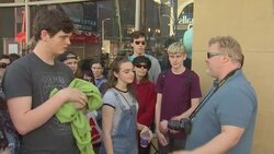 Hollywood visitors react to death of actress Patty Duke News Clip