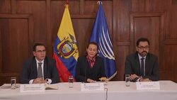 VOICED : Julian Assange recibe la ciudadania ecuatoriana News Clip