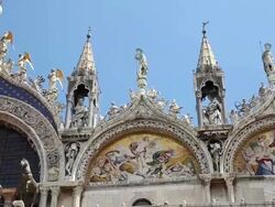 MS PAN Shot of St. Marks Basilica / Venice, Italy Stock Footage