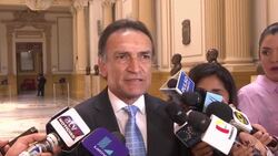 Questions unsettle Peru as opposition abstentions save Kuczynski Instructional Video